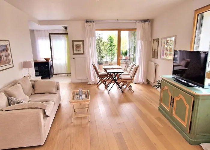 Appartement Moderne 3 Pieces Avec Parking Prive